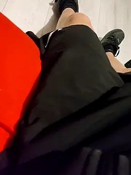 Snapshot of tbz49 chatting on 04/07/26, 08:10 tbz49 online show from 04/07/26, 08:10