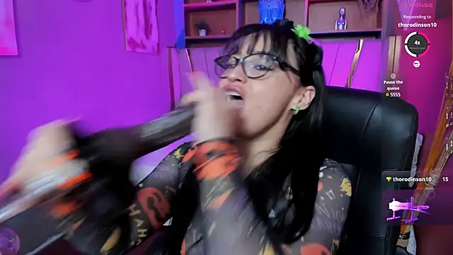 Snapshot of Rosie_jhons chatting on 10/24/25, 04:11 Rosie jhons online show from 10/24/25, 04:11