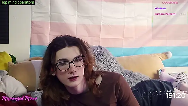 Mesmerized Mowo online show from 09/21/25, 09:20