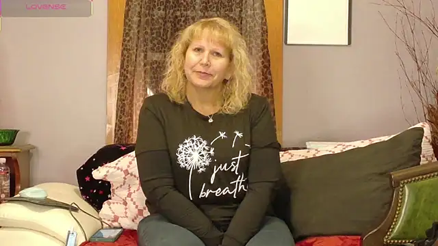 Badgirlpr2 online show from 02/01/26, 05:38