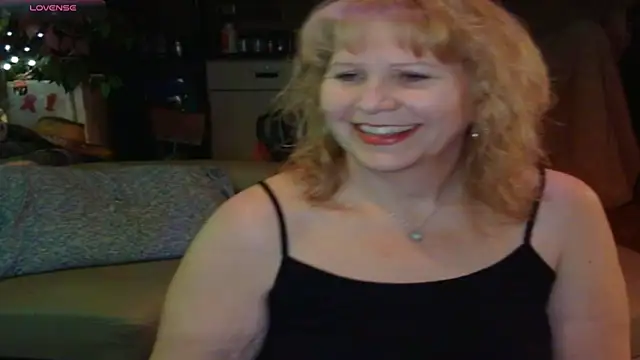 Snapshot of Badgirlpr2 chatting on 03/15/25, 02:46 Badgirlpr2 online show from 03/15/25, 02:46