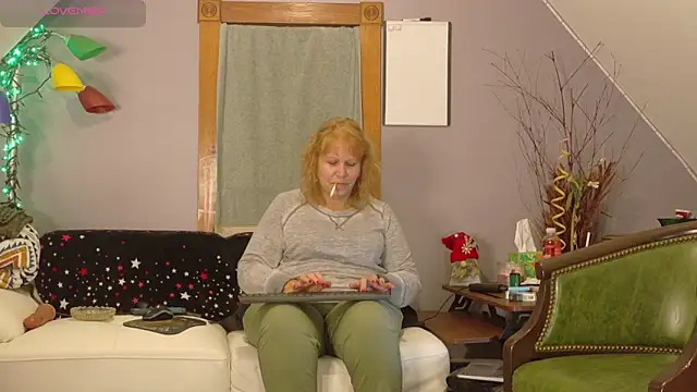 Badgirlpr2 online show from 11/25/25, 10:32