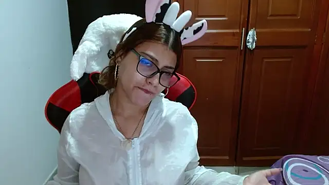 Eyfy bbs online show from 10/30/25, 10:06