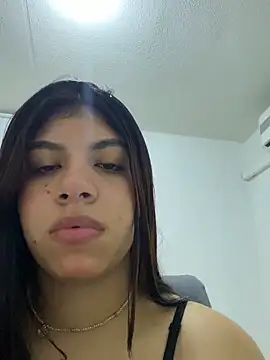AmandaBrooks 18 online show from 04/19/26, 04:13
