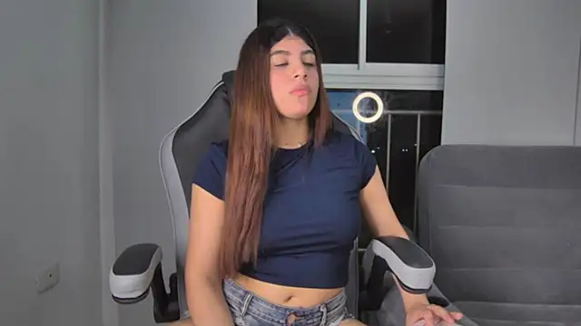 AmandaBrooks 18 online show from 03/13/26, 03:00