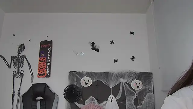 AmandaBrooks 18 online show from 10/22/25, 01:05