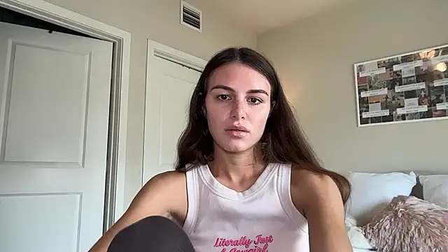 graciesmith27 online show from 06/24/26, 07:01