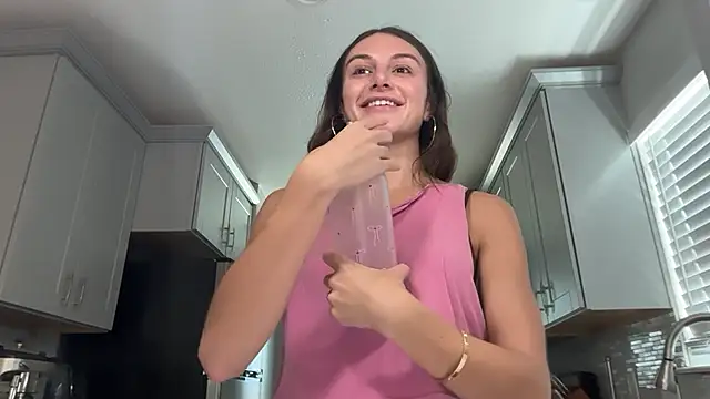 graciesmith27 online show from 06/18/26, 07:52