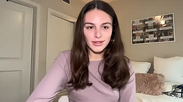 graciesmith27 online show from 04/17/26, 08:22