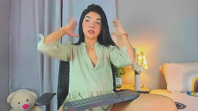 Snapshot of GABRIELAM_MS chatting on 07/13/26, 04:23 GABRIELAM MS online show from 07/13/26, 04:23