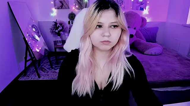 DiaAngell online show from 04/11/26, 07:28