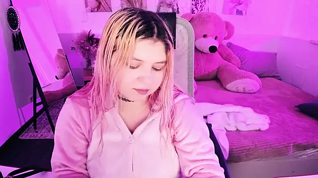 DiaAngell online show from 02/24/26, 07:26