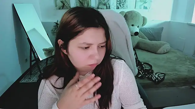 DiaAngell online show from 04/18/26, 10:43