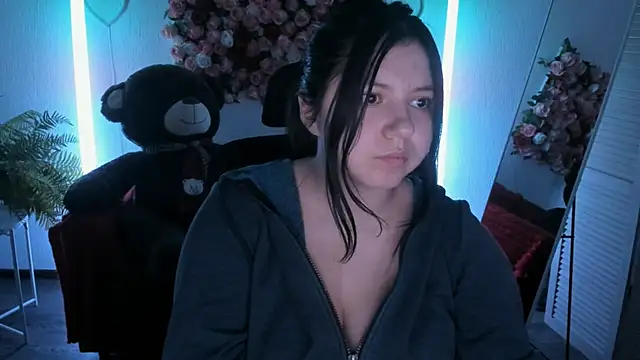 Snapshot of DiaAngell chatting on 06/03/26, 08:35 DiaAngell online show from 06/03/26, 08:35