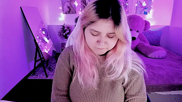 DiaAngell online show from 04/10/26, 07:43