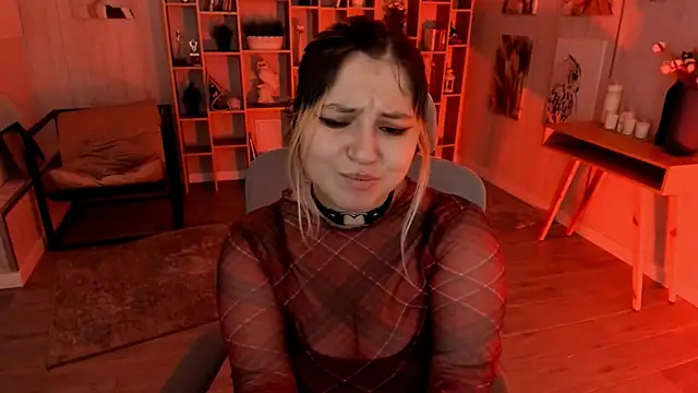 DiaAngell online show from 10/24/25, 05:17