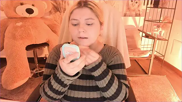 DiaAngell online show from 01/12/26, 07:42