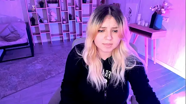 DiaAngell online show from 11/09/25, 07:56