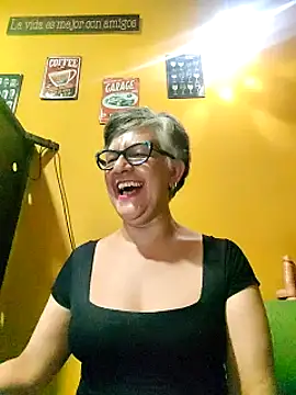 ilonna2025 online show from 03/05/25, 04:56