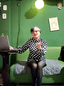 ilonna2025 online show from 09/21/25, 07:24