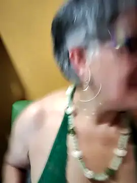 ilonna2025 online show from 02/12/26, 09:14