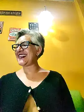 ilonna2025 online show from 03/12/25, 04:41