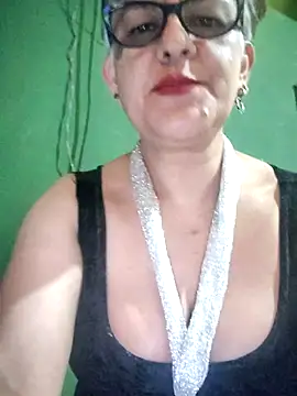 ilonna2025 online show from 10/23/25, 06:12