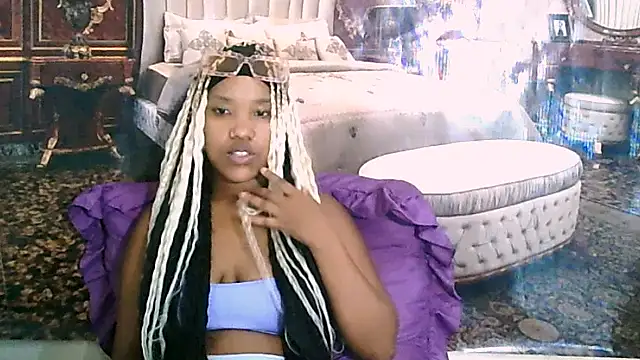 EroticSexyPrada online show from 02/06/26, 07:26