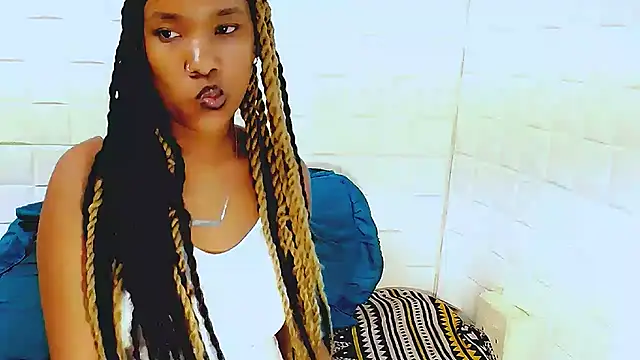 EroticSexyPrada online show from 03/22/25, 12:39