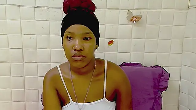 EroticSexyPrada online show from 03/31/26, 06:32