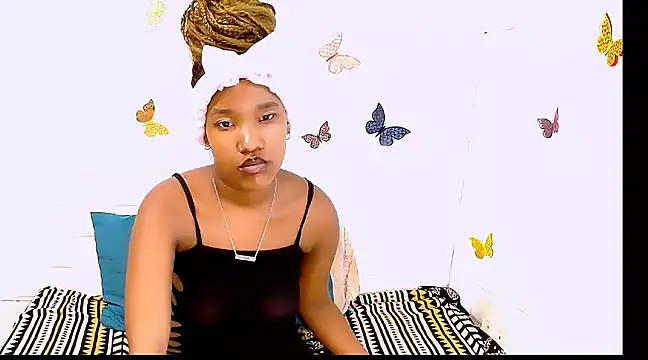 EroticSexyPrada online show from 03/06/25, 07:54