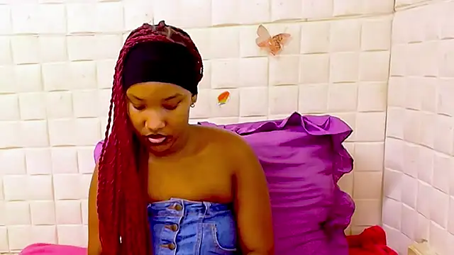 EroticSexyPrada online show from 03/09/26, 05:49