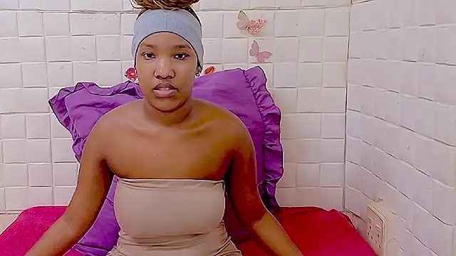 EroticSexyPrada online show from 03/02/26, 04:46