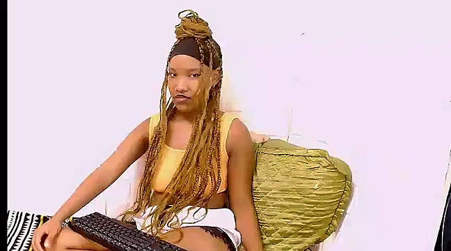 EroticSexyPrada online show from 03/05/25, 08:00