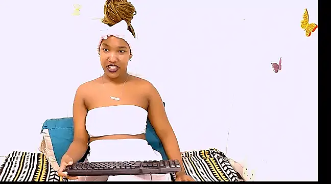 EroticSexyPrada online show from 03/07/25, 11:07