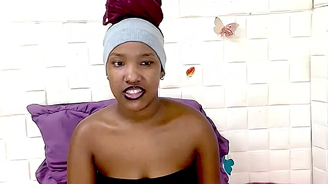 EroticSexyPrada online show from 03/29/26, 05:14