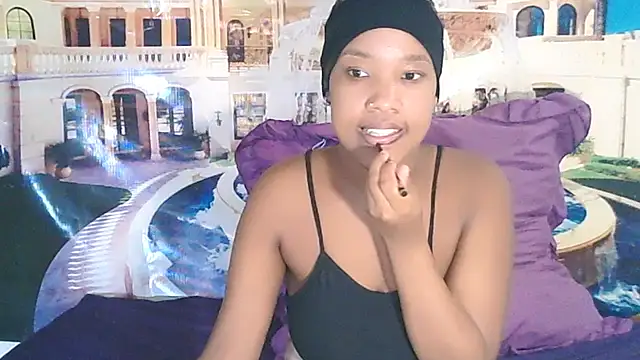 EroticSexyPrada online show from 02/13/26, 08:58