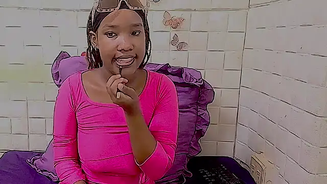 EroticSexyPrada online show from 02/21/26, 04:53