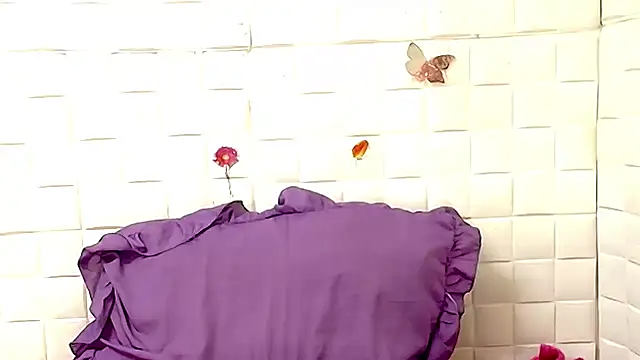 EroticSexyPrada online show from 03/28/26, 06:20