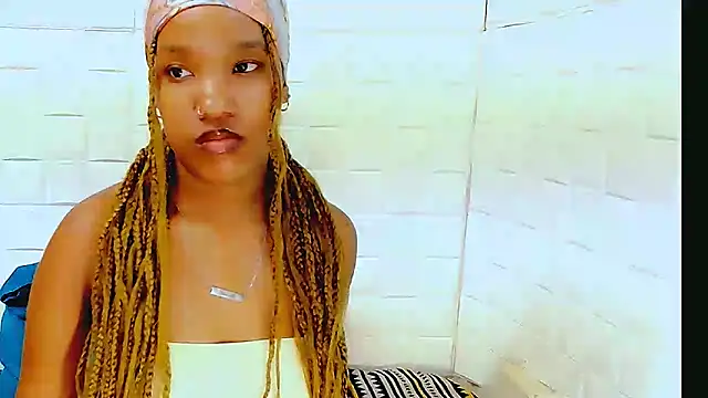 EroticSexyPrada online show from 03/17/25, 09:24