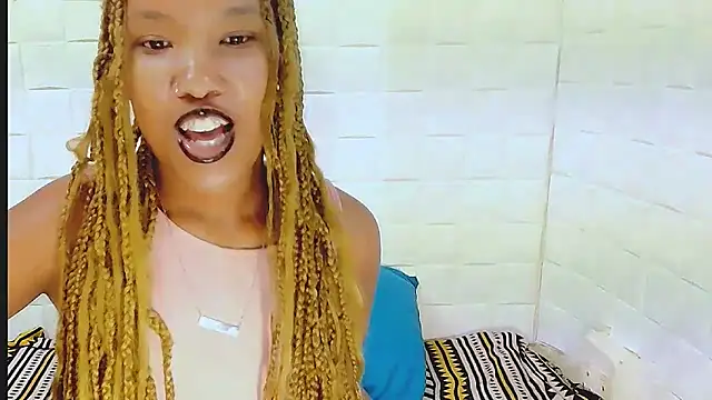 EroticSexyPrada online show from 03/17/25, 04:19