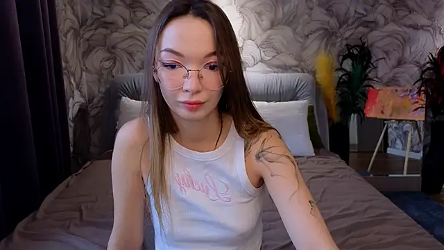Snapshot of SusannJohnson chatting on 09/12/25, 12:11 SusannJohnson online show from 09/12/25, 12:11