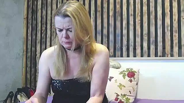 Kisi Lovi online show from 02/21/26, 04:14