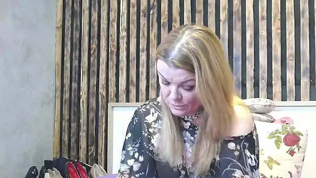 Kisi Lovi online show from 02/20/26, 11:56