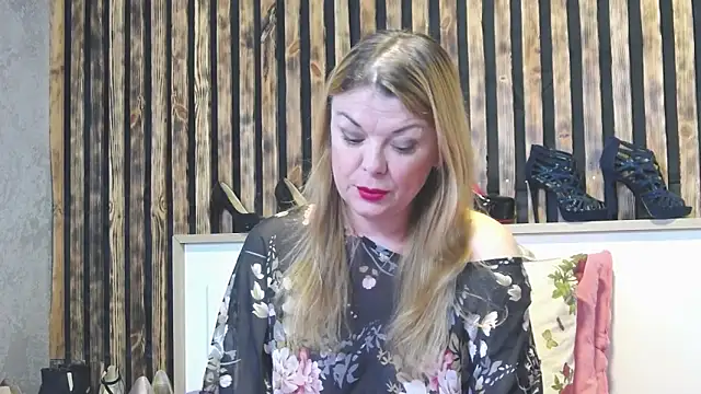 Kisi Lovi online show from 06/03/26, 03:40