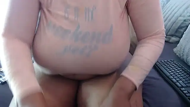 BUBBLYBUNNYxx online show from 12/05/25, 07:29