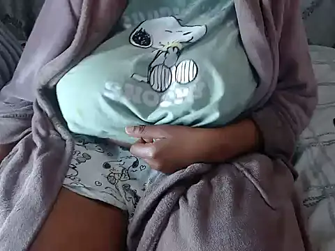 BUBBLYBUNNYxx online show from 10/19/25, 06:21