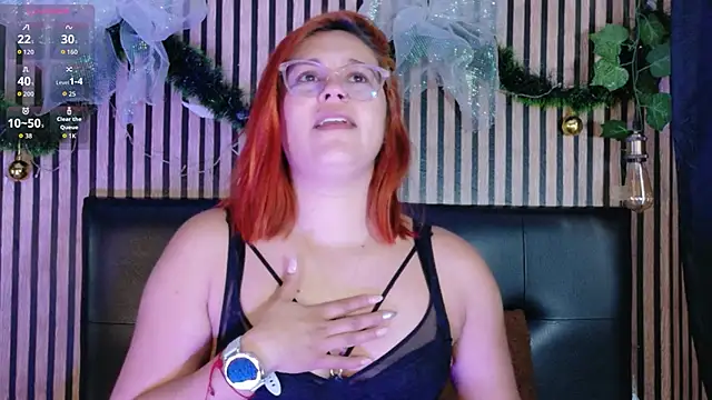 Sophie new25 online show from 12/17/25, 12:32