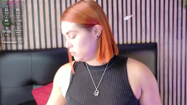 Snapshot of Sophie_new25 chatting on 10/20/25, 01:00 Sophie new25 online show from 10/20/25, 01:00