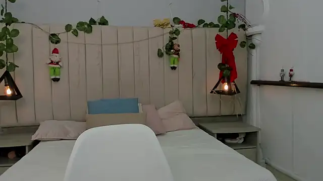 Paulina Lopezz online show from 12/18/25, 08:56